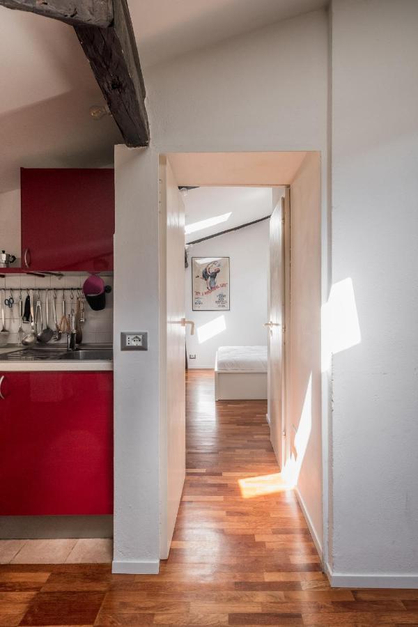 La Mansarda Di Via Zamboni By Wonderful Italy Apartment Bologna Luaran gambar