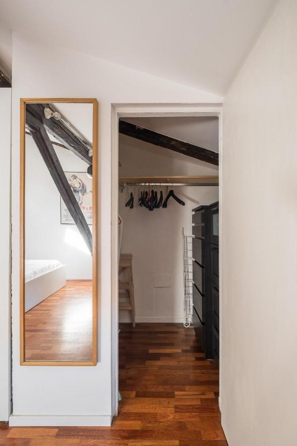 La Mansarda Di Via Zamboni By Wonderful Italy Apartment Bologna Luaran gambar