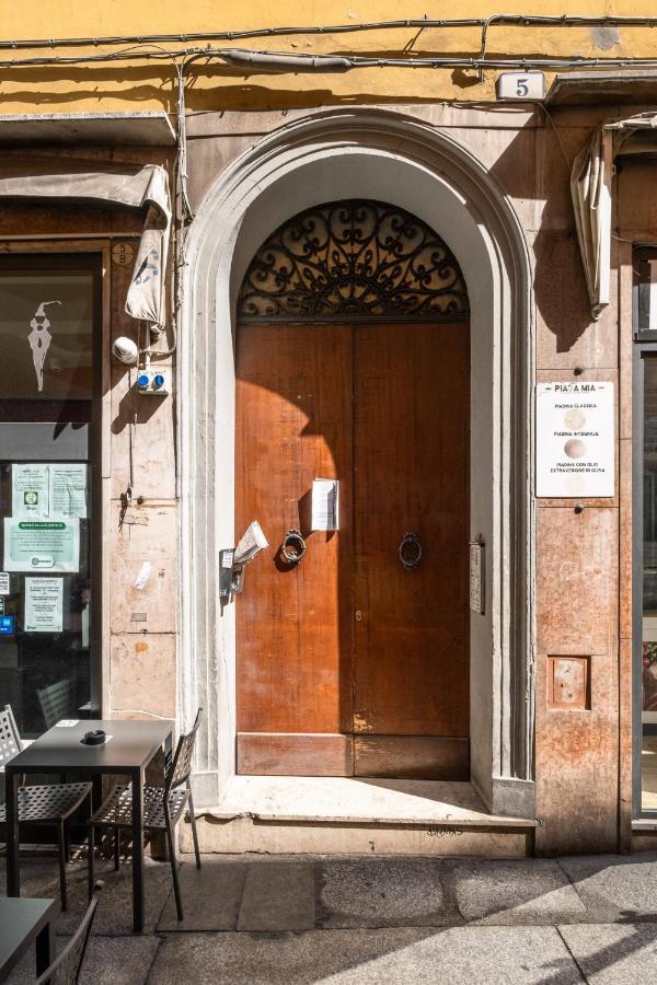 La Mansarda Di Via Zamboni By Wonderful Italy Apartment Bologna Luaran gambar
